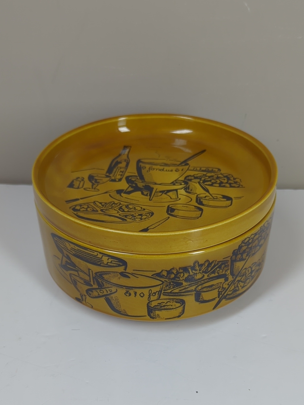 Gien France Fondue Large Bowl Plate Lid Fondue Motif